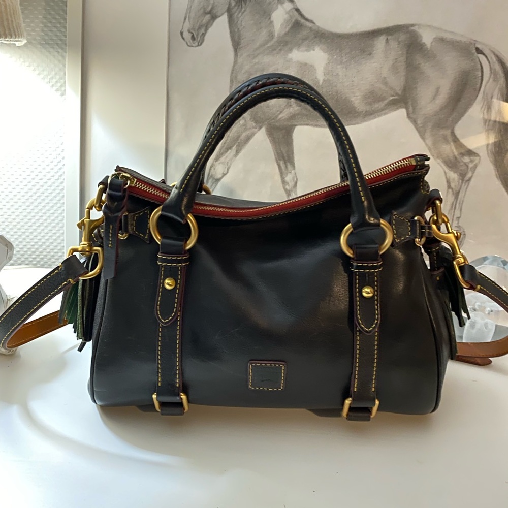 Dooney and Bourke Satchel - black